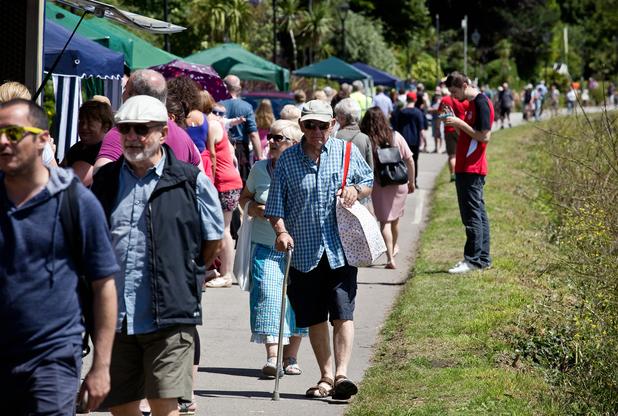 Crowds enjoy the fine weather for Hayle Celebration Day